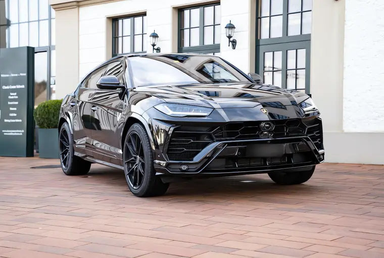 Lamborghini Urus — Noir