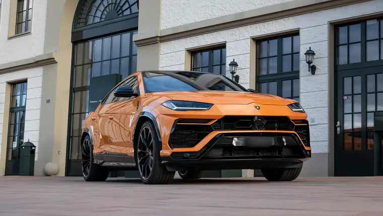 Lamborghini Urus — Orange