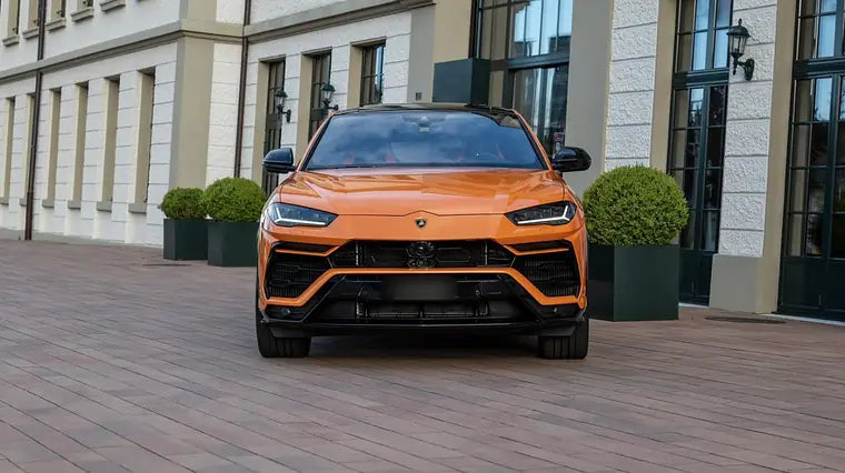 Lamborghini Urus — Orange